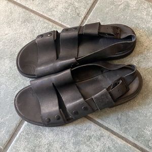 Camper Edy black leather sandals